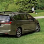 Los 5 autos híbridos enchufables del 2026 con mejor autonomía eléctrica »